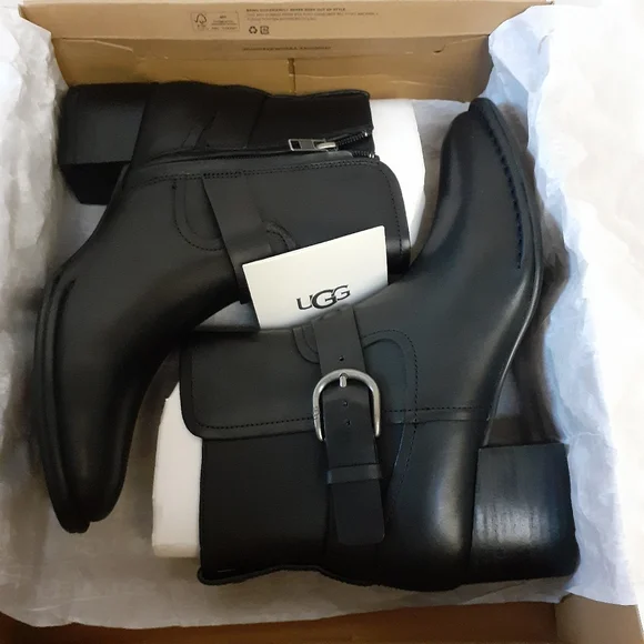 UGG Atwood Boots Sz 9.5 - Picture 9 of 11